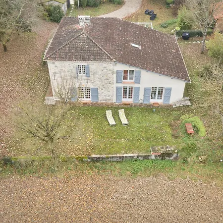 Pierre Idyllique - Climatisee Avec Grand Jardin * Saumont