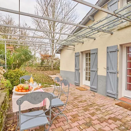 Pierre Idyllique - Climatisee Avec Grand Jardin Holiday home Saumont